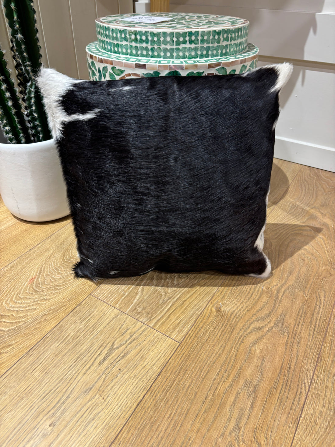 Hide and leather Cushion 
