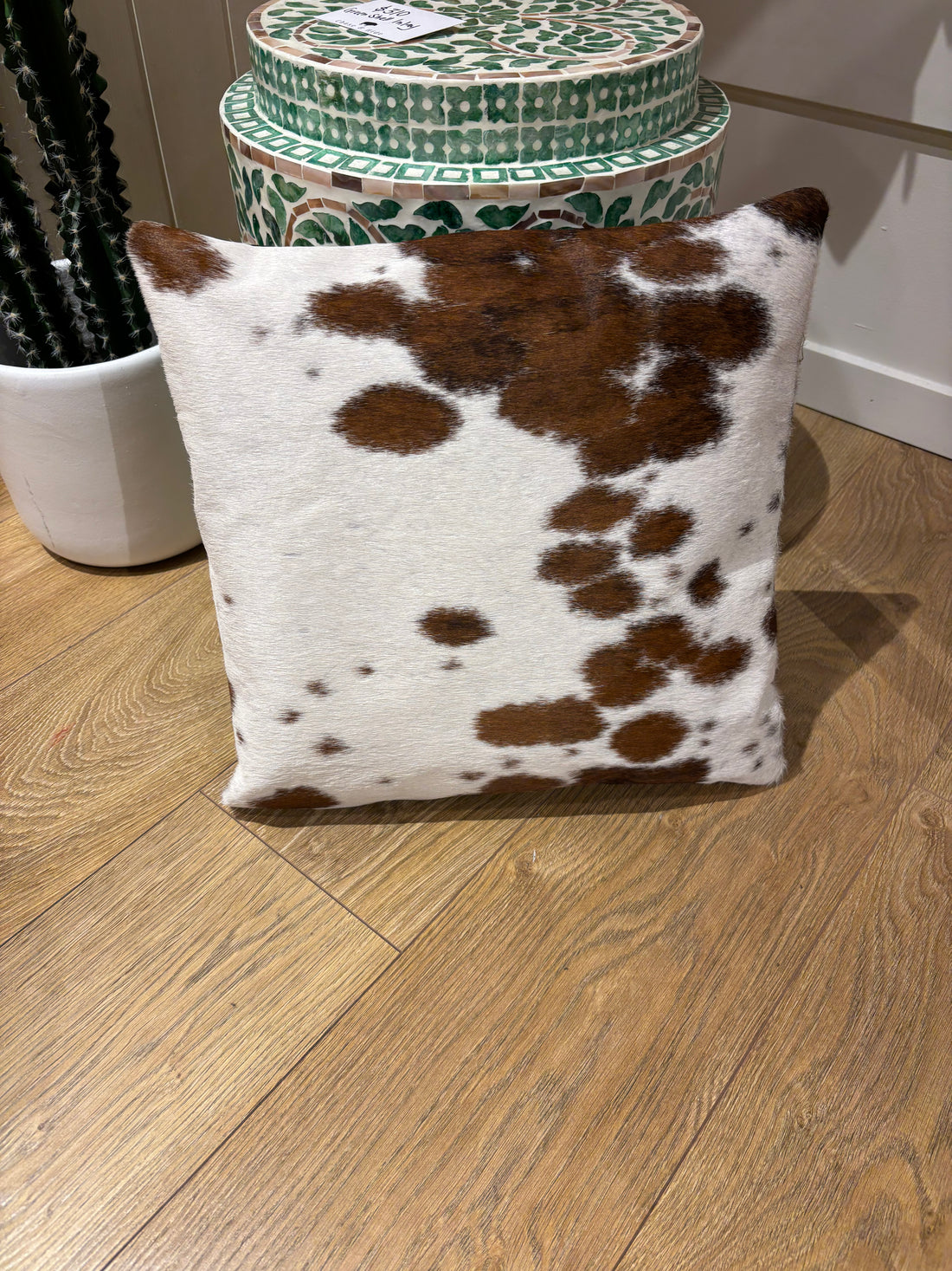 Hide and leather Cushion 