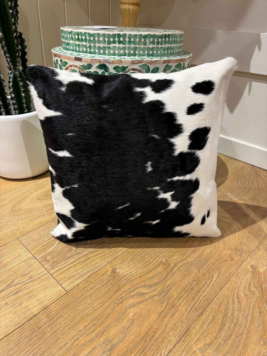 Hide and leather Cushion 