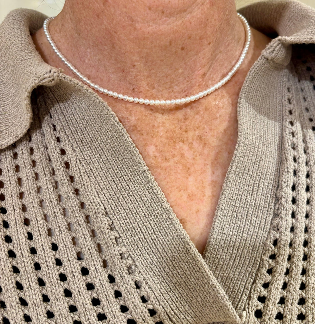 Tiny Pearl Choker