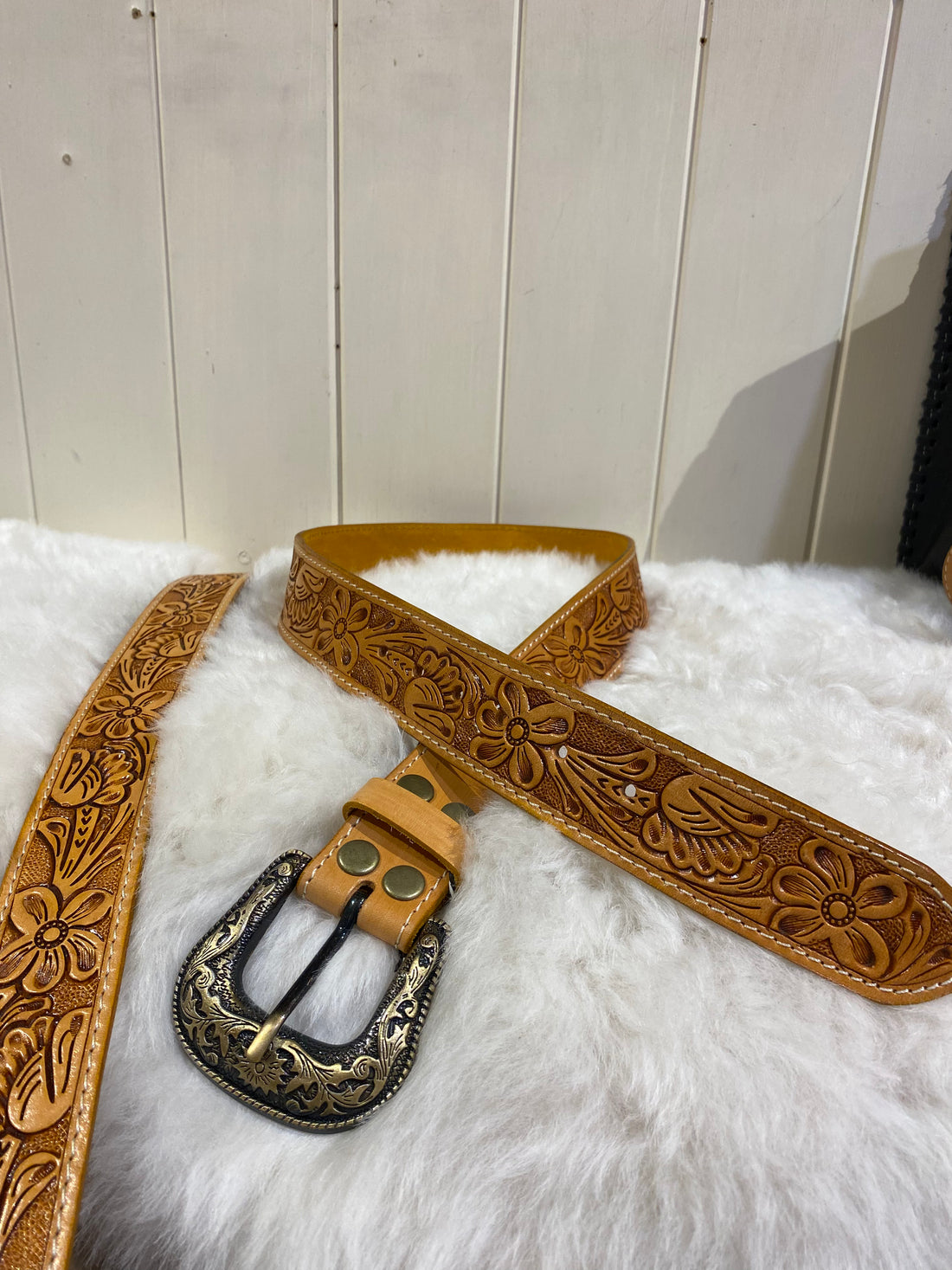 Tan Tooled leather belt with removable buckle 