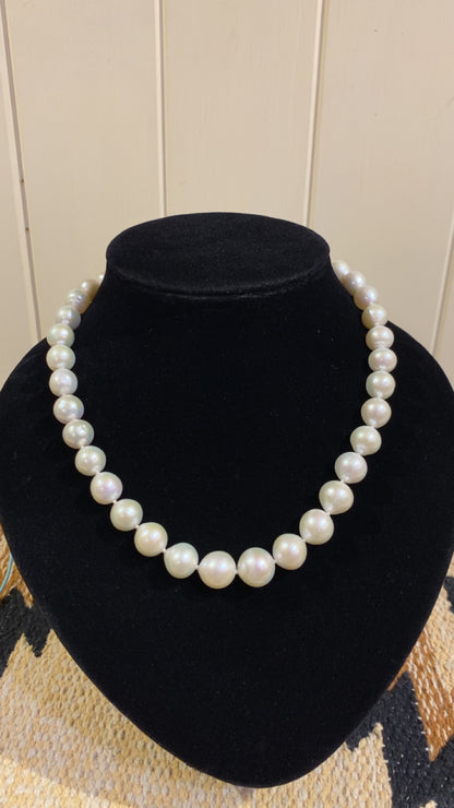 Baroque round freshwater pearl necklace