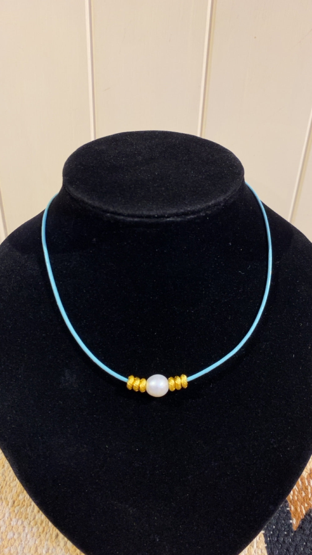 Freshwater Pearl &amp; gold plated beads on turquoise leather