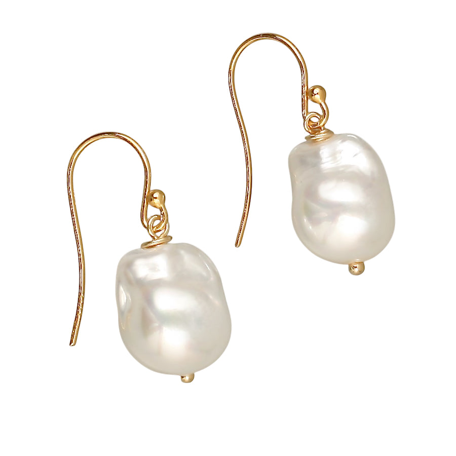Shell Pearl Earrings Gold
