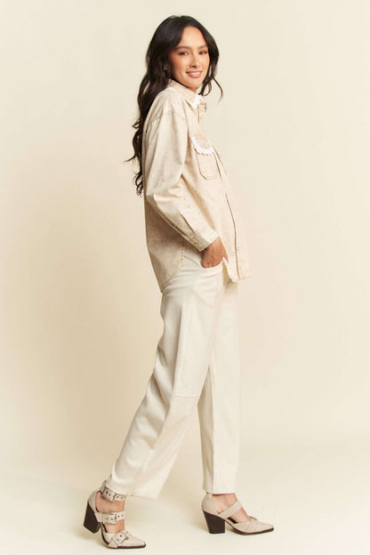 LIGHTWEIGHT WASHED LACE EDGE WAFFLE KNIT SHIRT