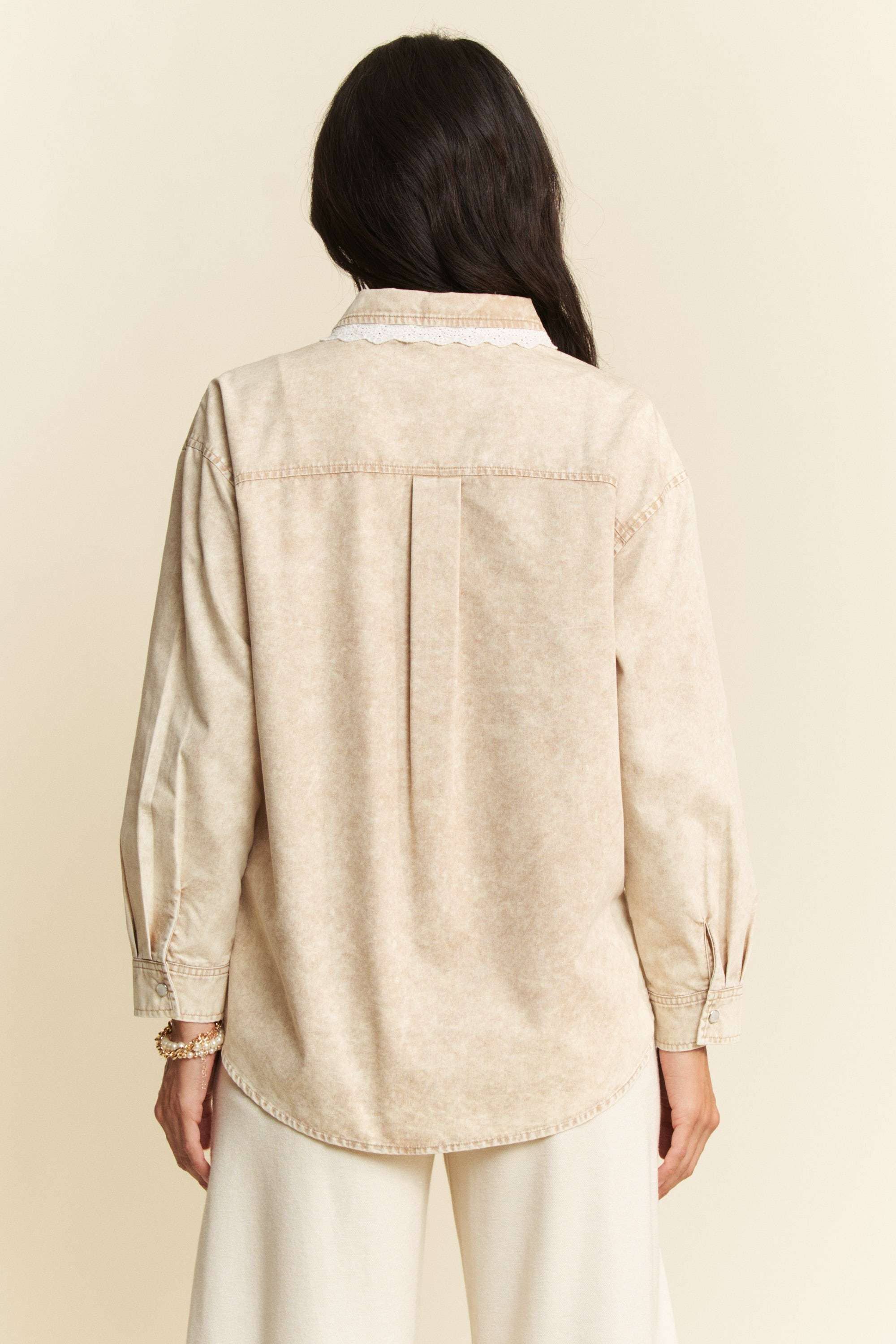 LIGHTWEIGHT WASHED LACE EDGE WAFFLE KNIT SHIRT