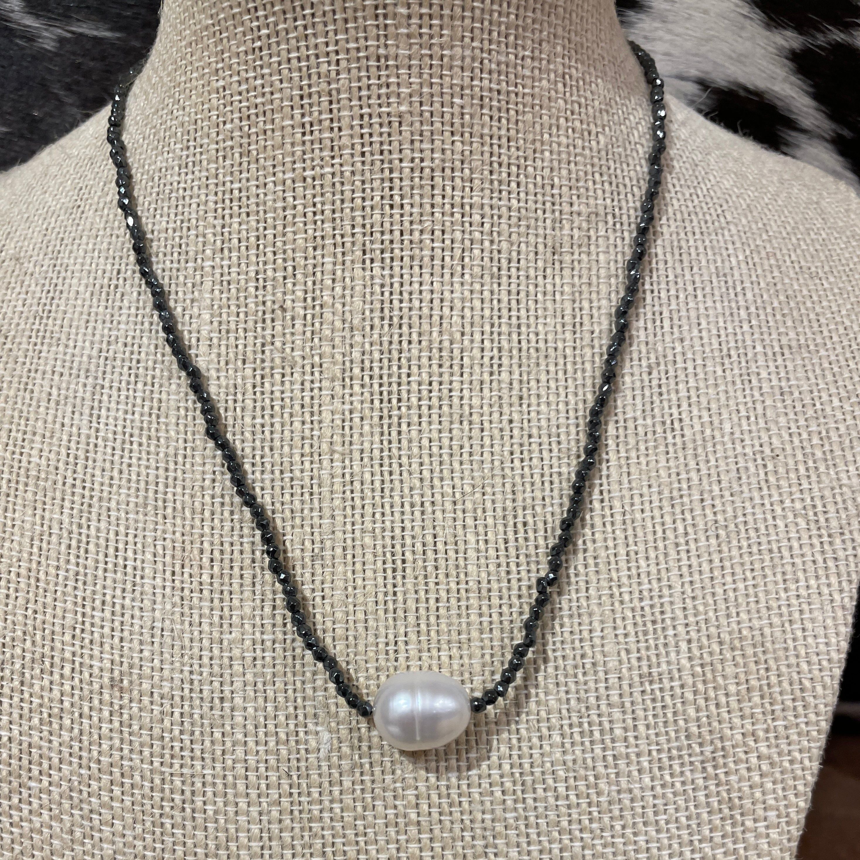 White pearl &amp; hematite choker / necklace  