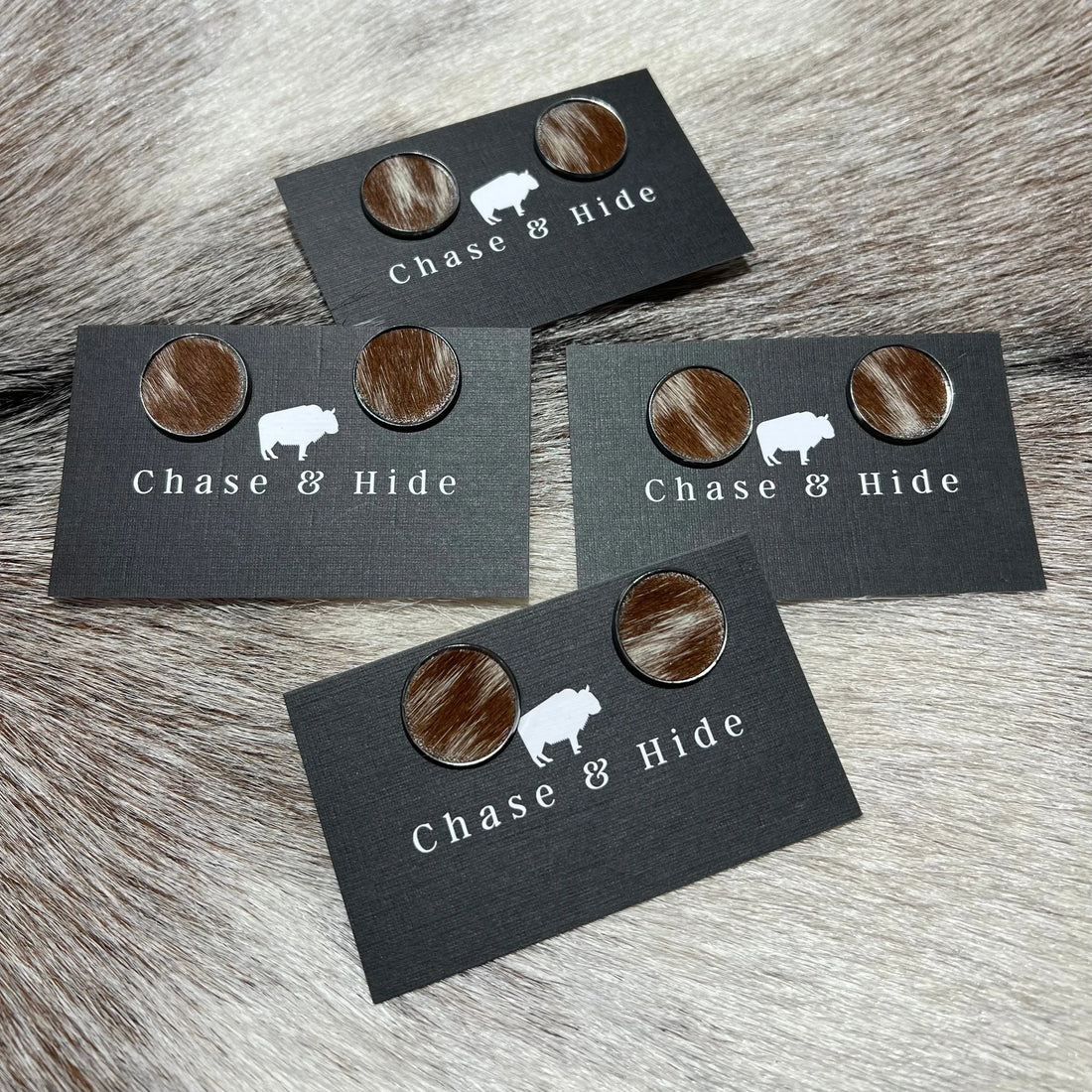 20mm Tan and White hide Studs 