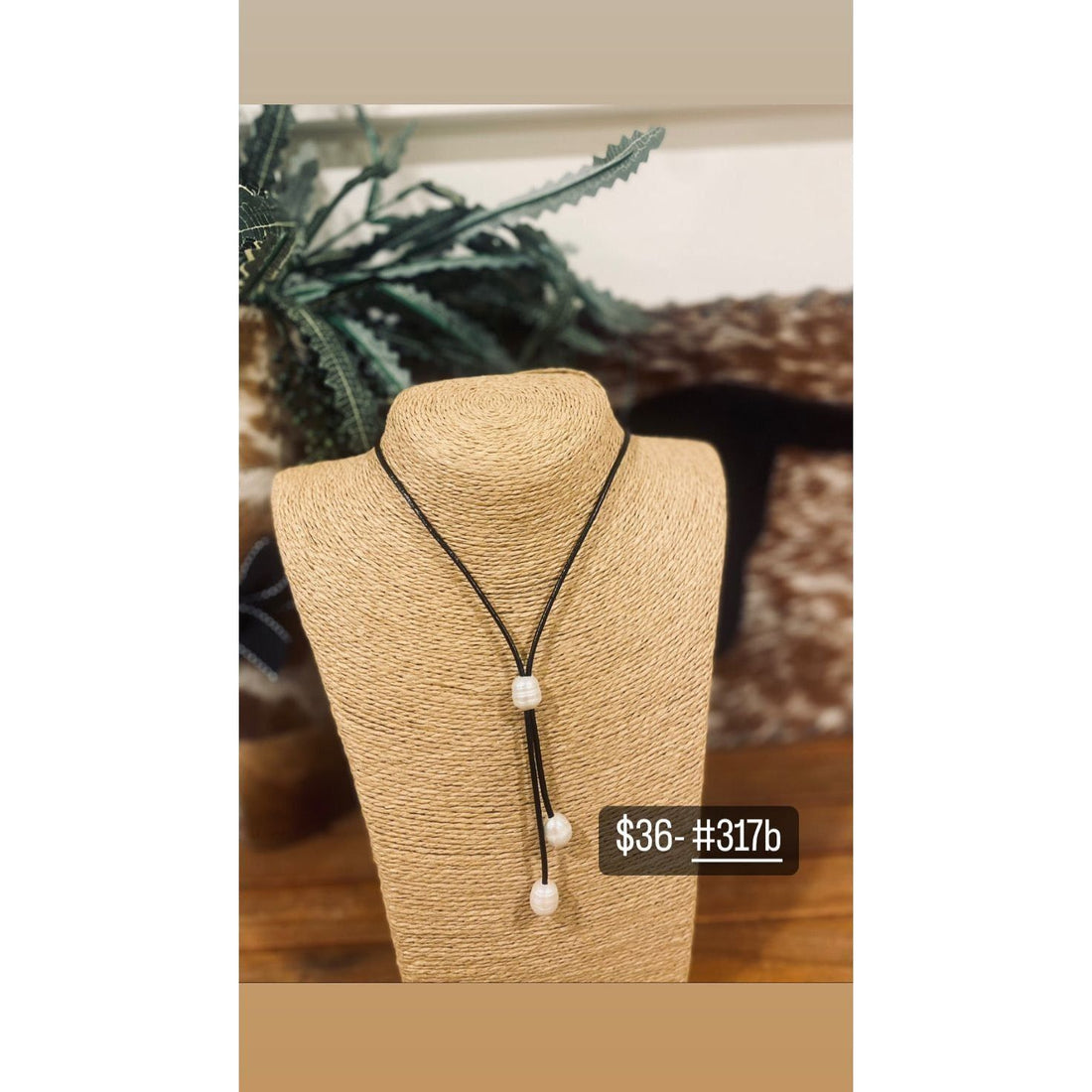 Leather and Pearl lariat necklace black leather