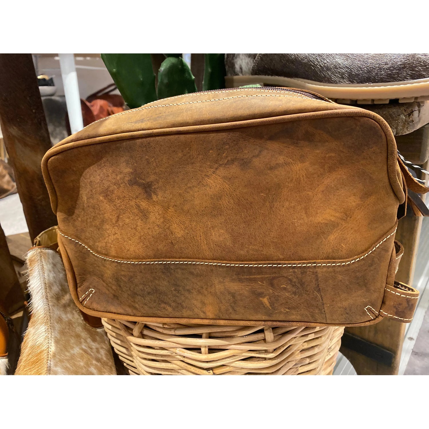 Antique leather Toiletry Bag 