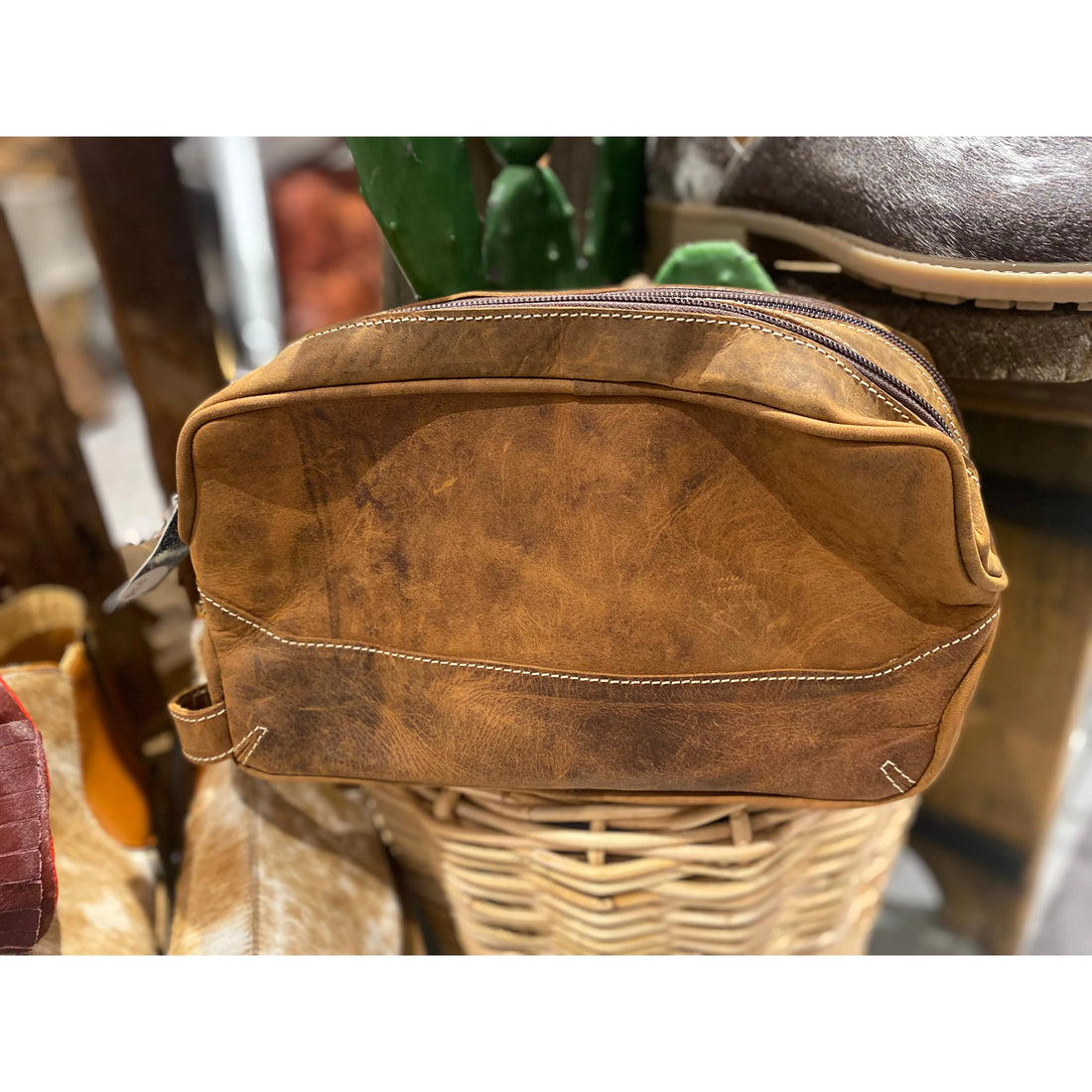 Antique leather Toiletry Bag 