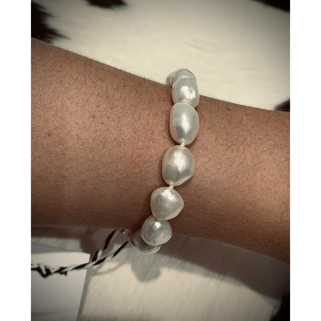 Potato pearl bracelet with silver fob 