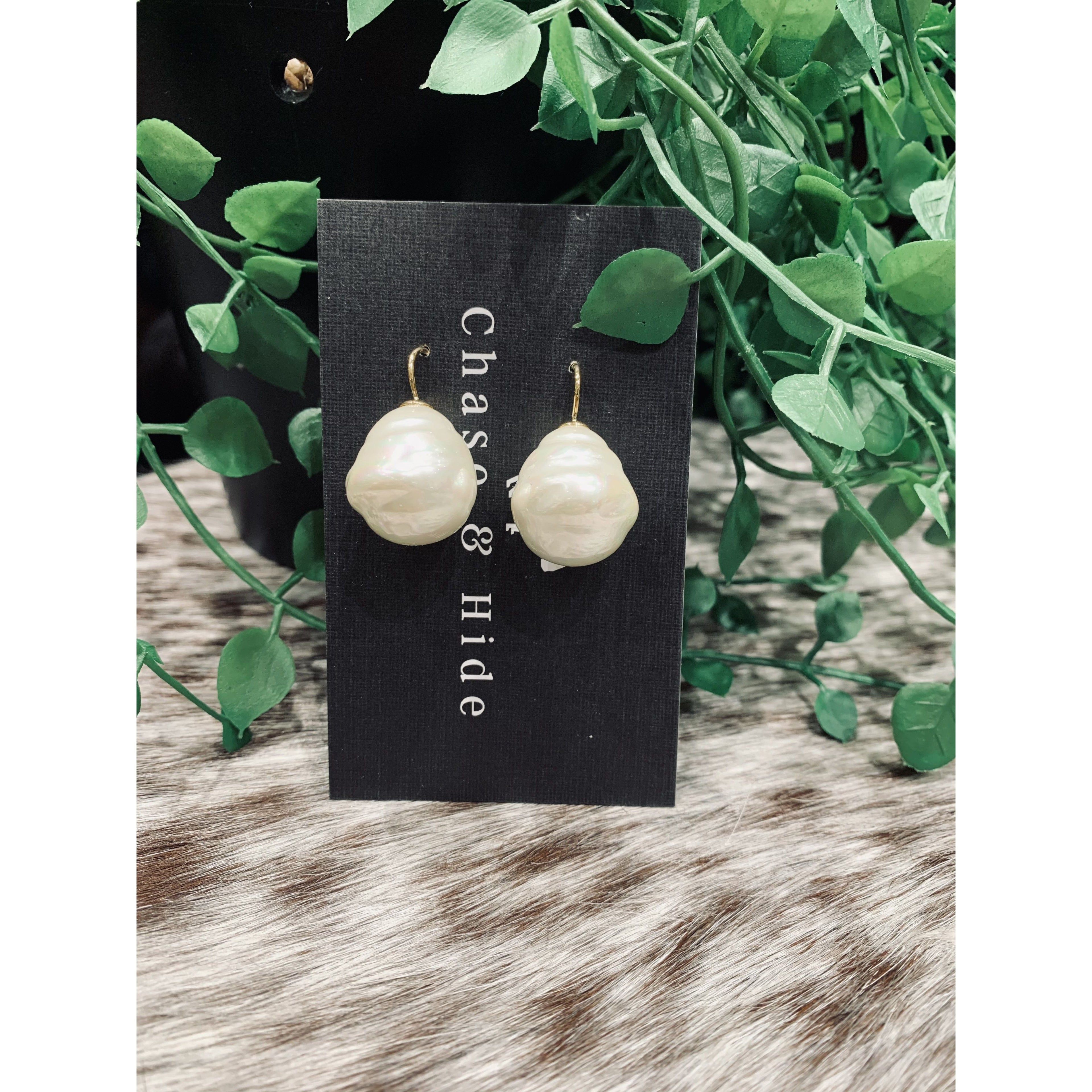 Spanish Faux Pearl drop earrings gold 