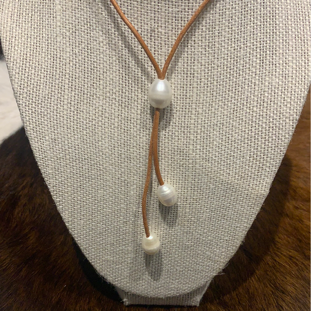 Leather and Pearl lariat necklace light tan 