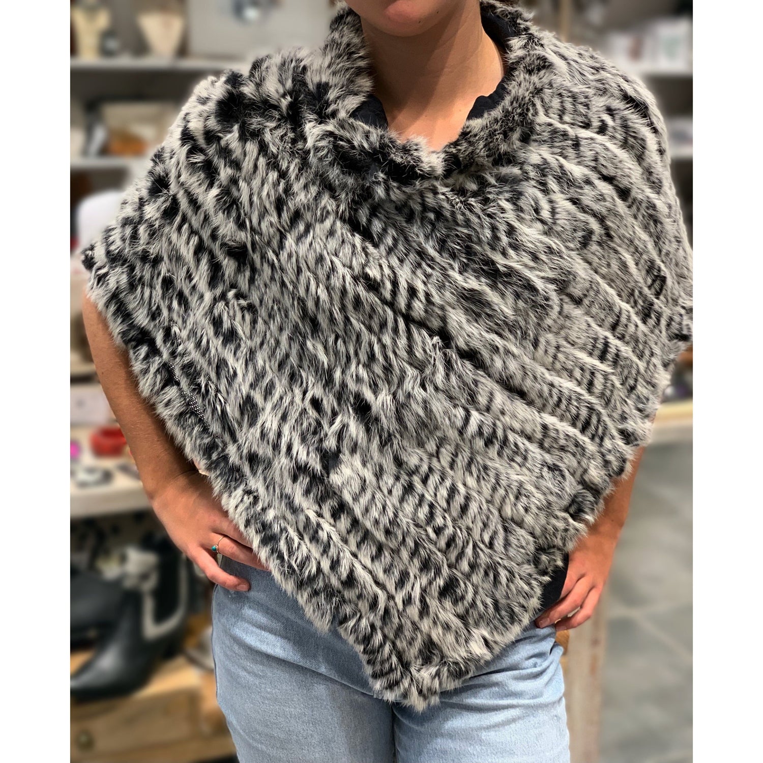 Oreo fur poncho