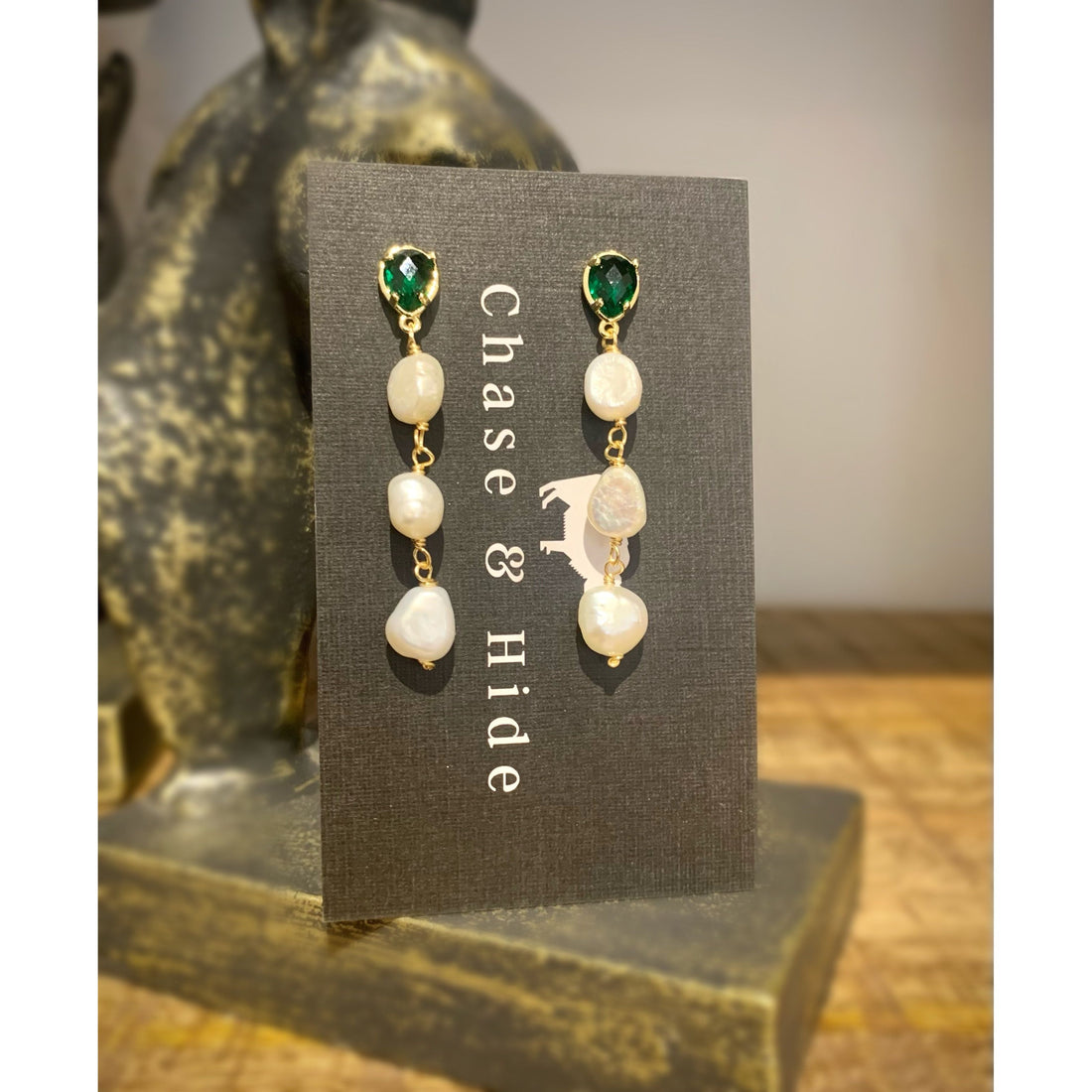 Emerald and Pearl earrings 
