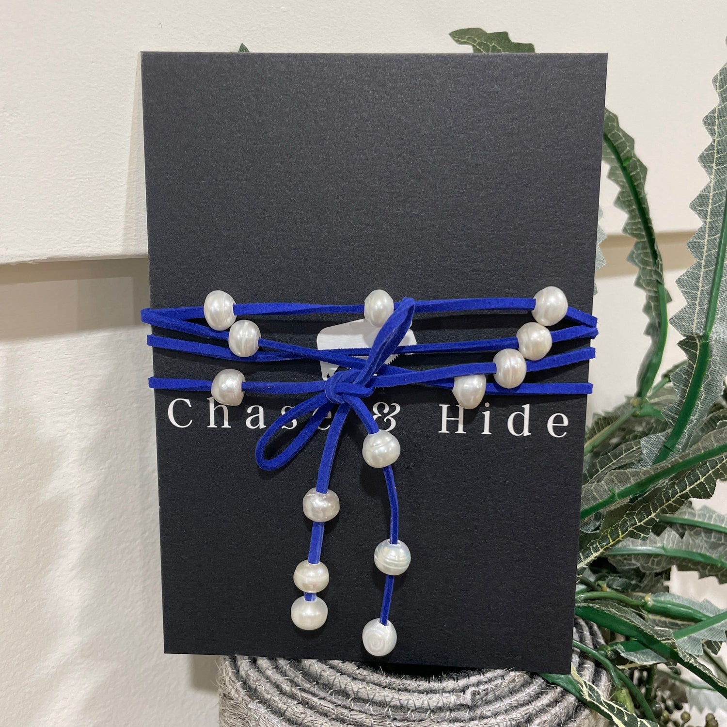 Pearl Lariat Dark Blue