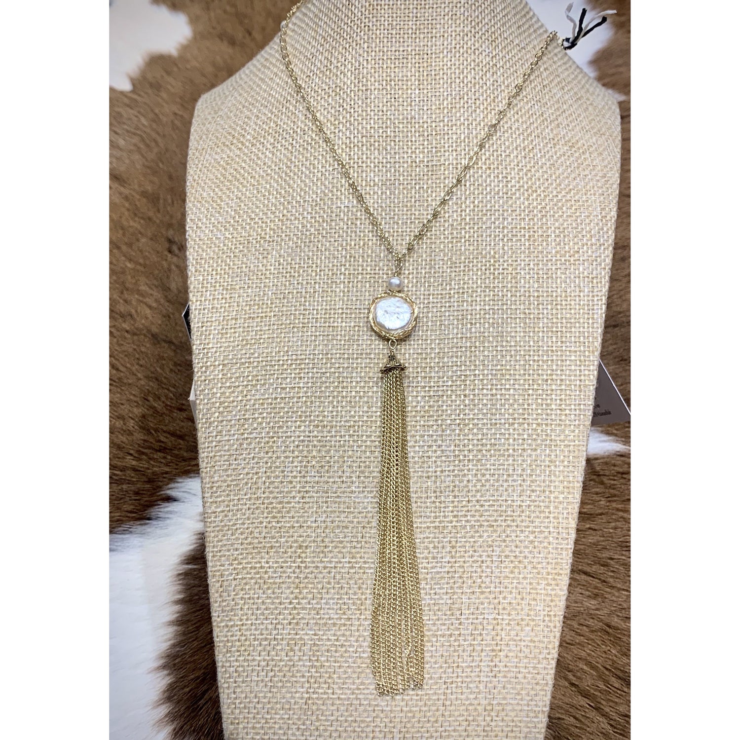 Pearl and gold tassel long necklace 