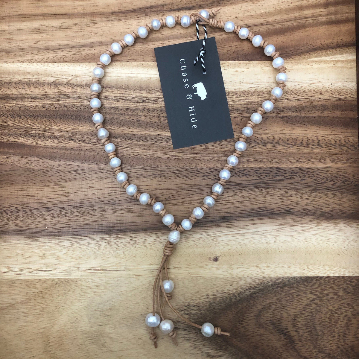 Pearl and leather necklace light natural tan 